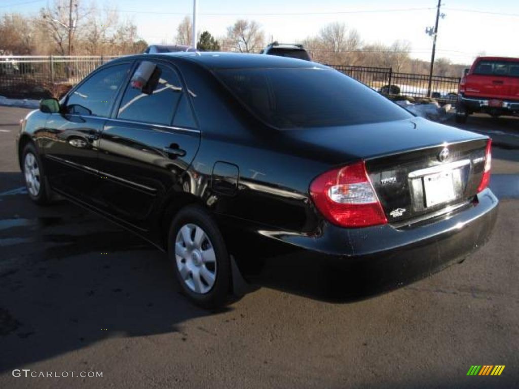 2004 Camry LE - Black / Taupe photo #4