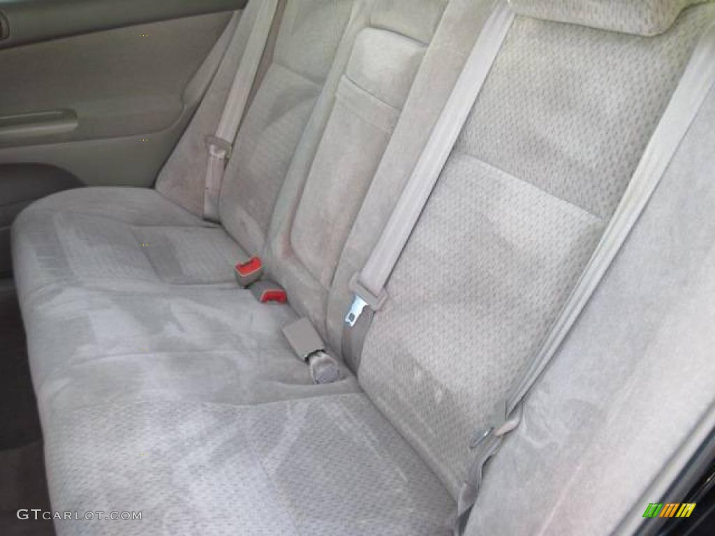2004 Camry LE - Black / Taupe photo #13