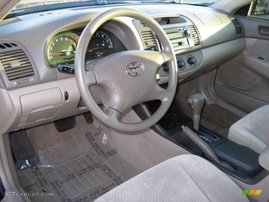 2004 Camry LE - Black / Taupe photo #15