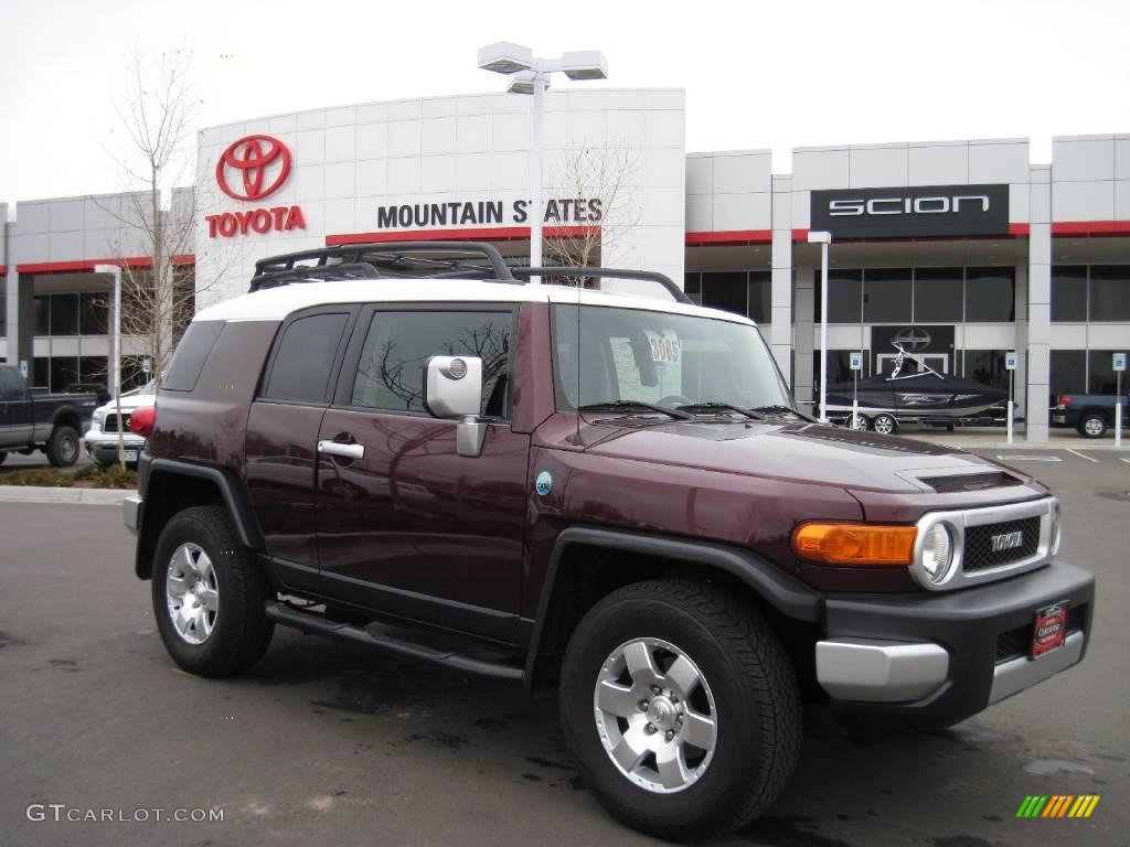 Black Cherry Pearl Toyota FJ Cruiser