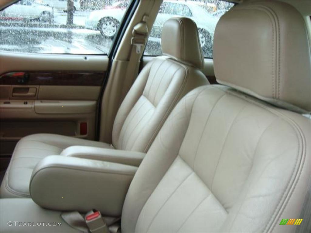 2004 Grand Marquis LS - Arizona Beige Metallic / Medium Parchment photo #17
