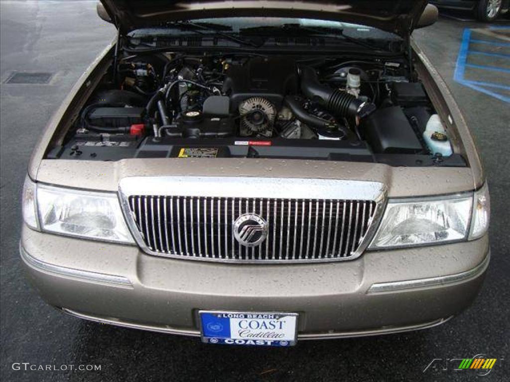 2004 Grand Marquis LS - Arizona Beige Metallic / Medium Parchment photo #43