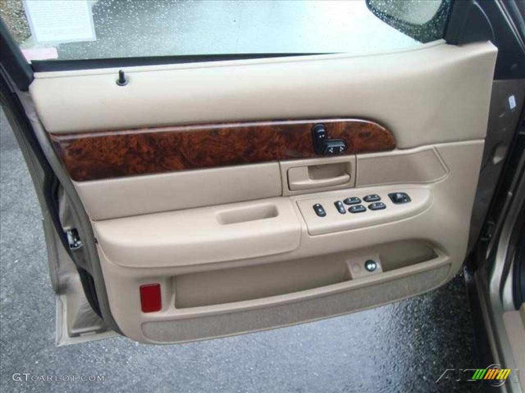 2004 Grand Marquis LS - Arizona Beige Metallic / Medium Parchment photo #66