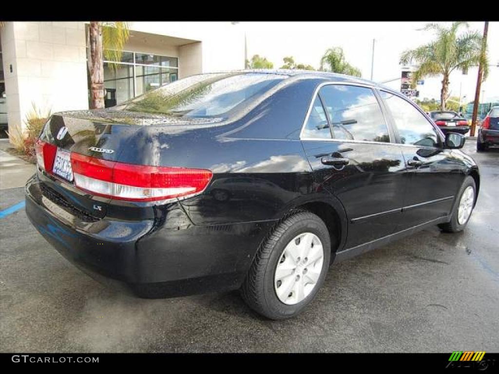 2003 Accord LX Sedan - Nighthawk Black Pearl / Ivory photo #42