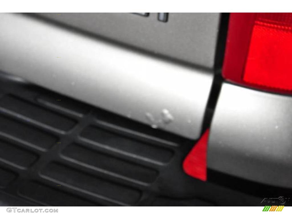 2003 Suburban 1500 LT 4x4 - Light Pewter Metallic / Tan/Neutral photo #26