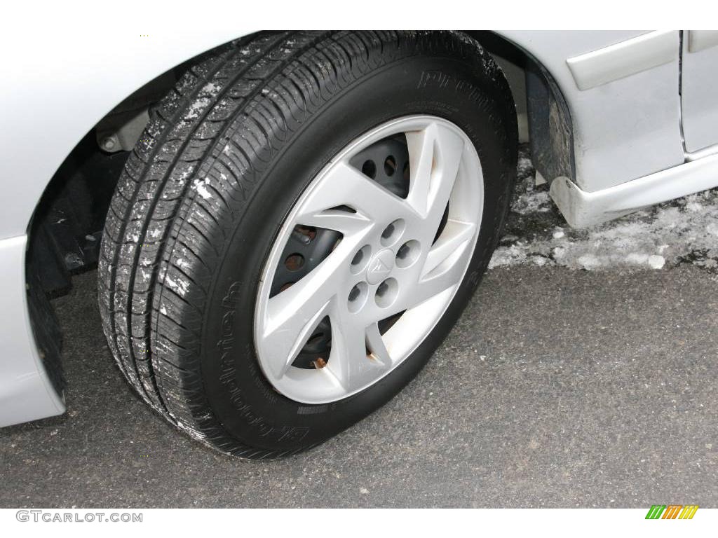 2002 Sunfire SE Coupe - Ultra Silver Metallic / Graphite photo #17