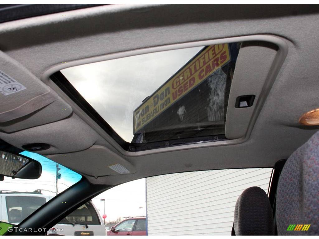 2002 Sunfire SE Coupe - Ultra Silver Metallic / Graphite photo #19