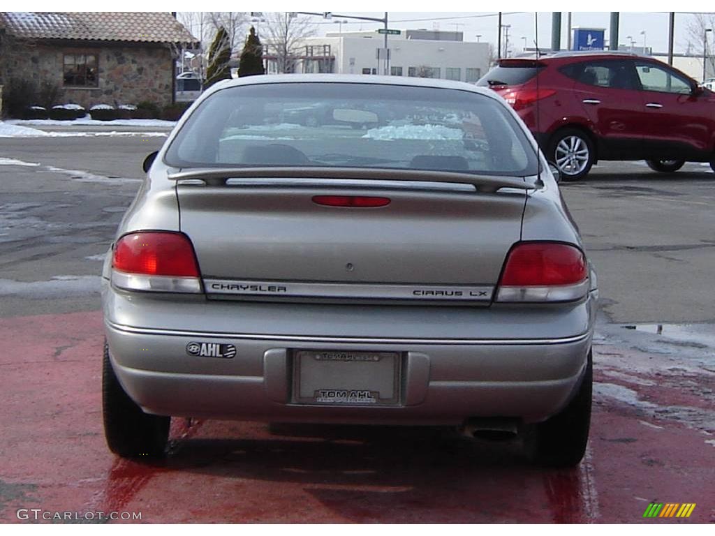 1997 Cirrus LX - Bright Platinum Metallic / Dark Gray photo #4