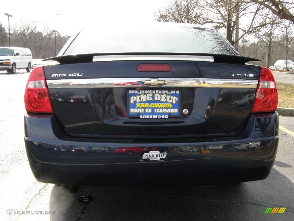 2005 Malibu LS V6 Sedan - Dark Blue Metallic / Gray photo #5