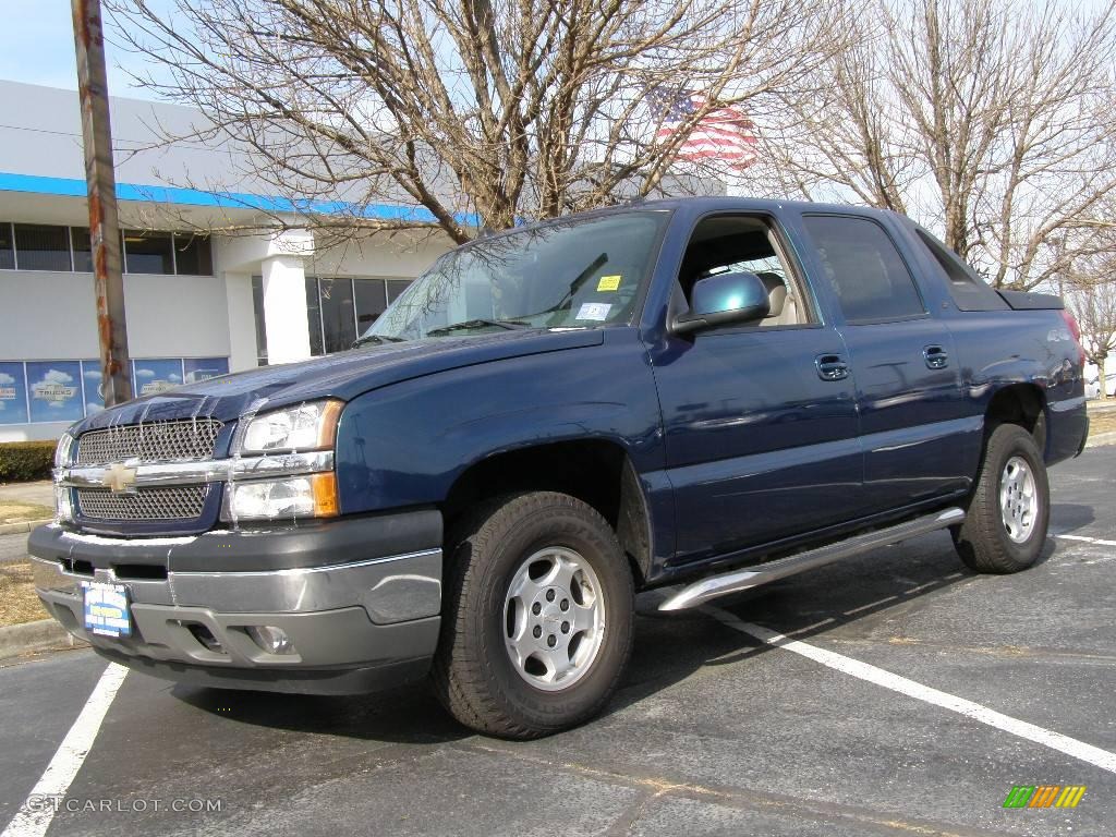 2005 Avalanche LT 4x4 - Dark Blue Metallic / Gray/Dark Charcoal photo #1