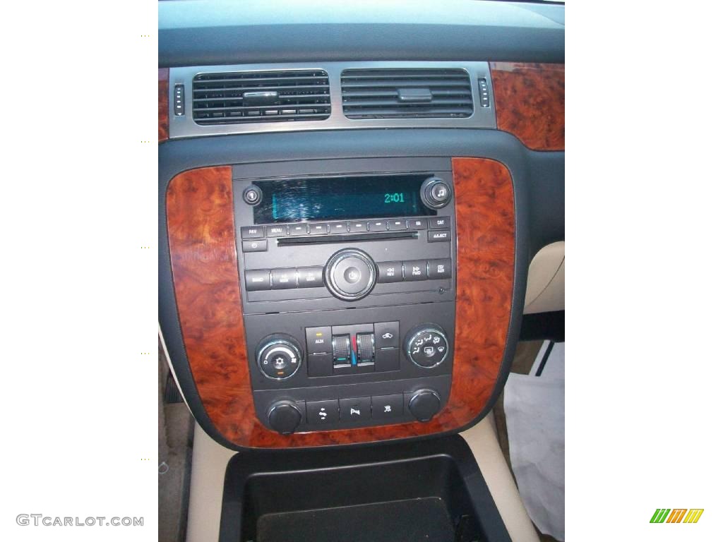 2007 Tahoe LT - Summit White / Light Cashmere/Ebony photo #11