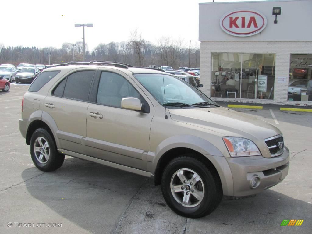 2003 Sorento EX 4WD - Gold Beige / Beige photo #1