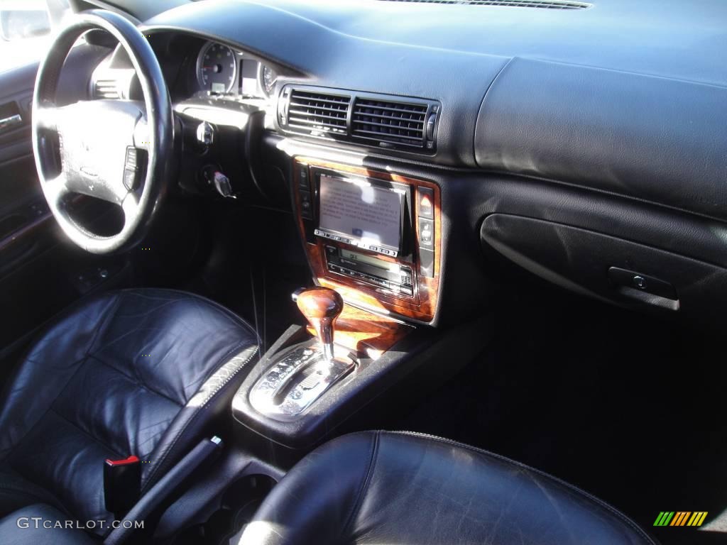 2002 Passat GLX 4Motion Sedan - Reflex Silver Metallic / Black photo #13