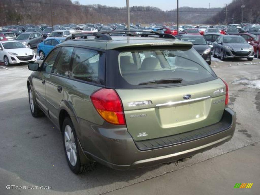 2006 Outback 2.5i Wagon - Willow Green Opalescent / Taupe photo #4