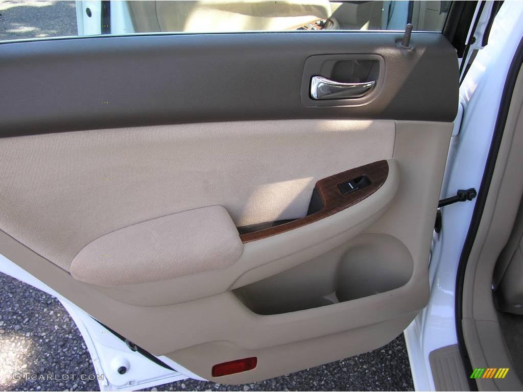 2007 Accord EX Sedan - Taffeta White / Ivory photo #17