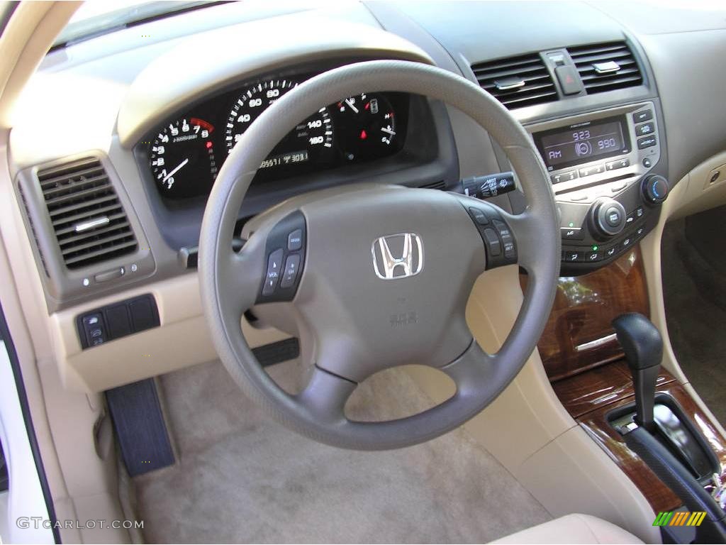 2007 Accord EX Sedan - Taffeta White / Ivory photo #25