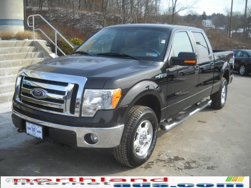 2010 F150 XLT SuperCrew 4x4 - Tuxedo Black / Tan photo #2