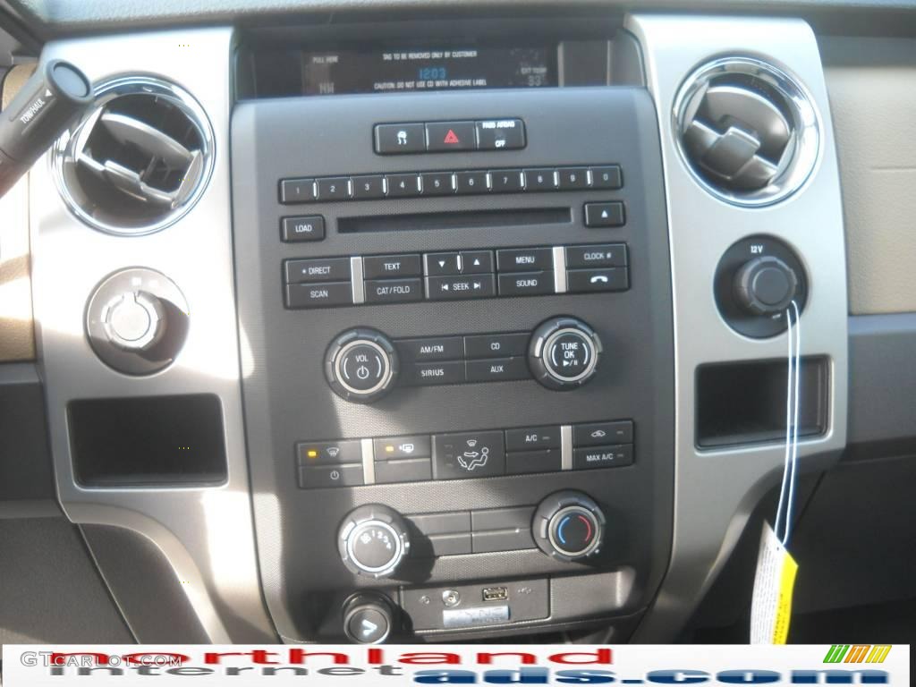 2010 F150 XLT SuperCrew 4x4 - Tuxedo Black / Tan photo #17