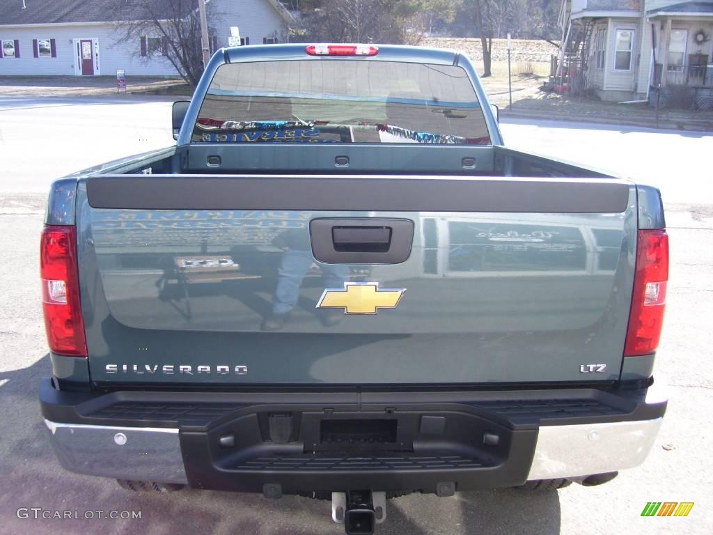 2010 Silverado 2500HD LTZ Crew Cab 4x4 - Blue Granite Metallic / Ebony photo #4