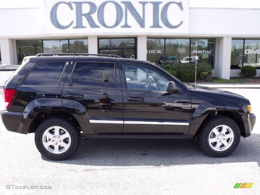 Brilliant Black Crystal Pearl Jeep Grand Cherokee