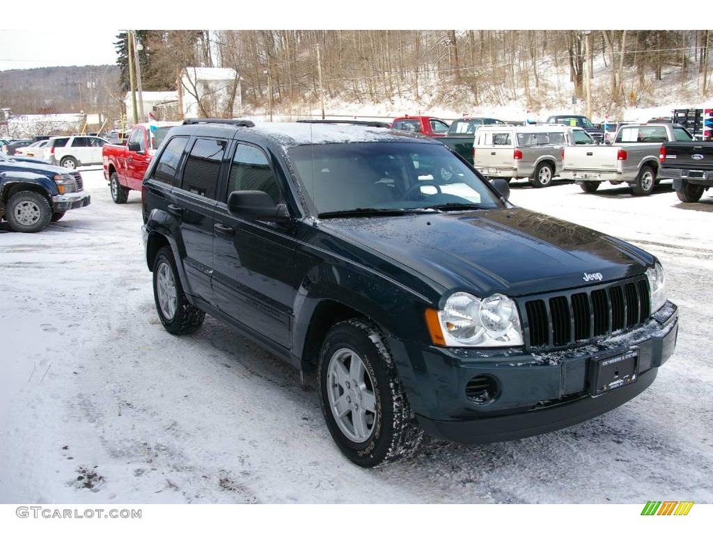 2005 Grand Cherokee Laredo 4x4 - Deep Beryl Green Pearl / Medium Slate Gray photo #14