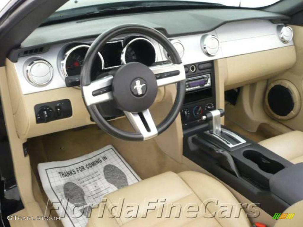 2006 Mustang GT Premium Convertible - Black / Light Parchment photo #13