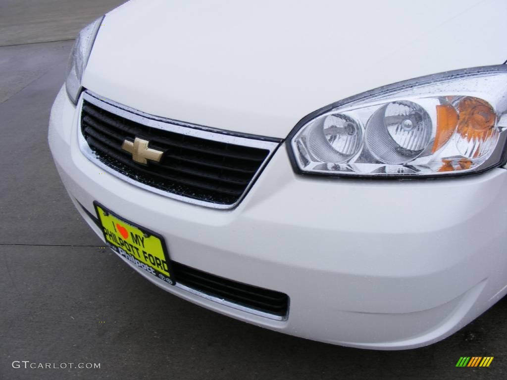 2008 Malibu Classic LS Sedan - White / Titanium Gray photo #11