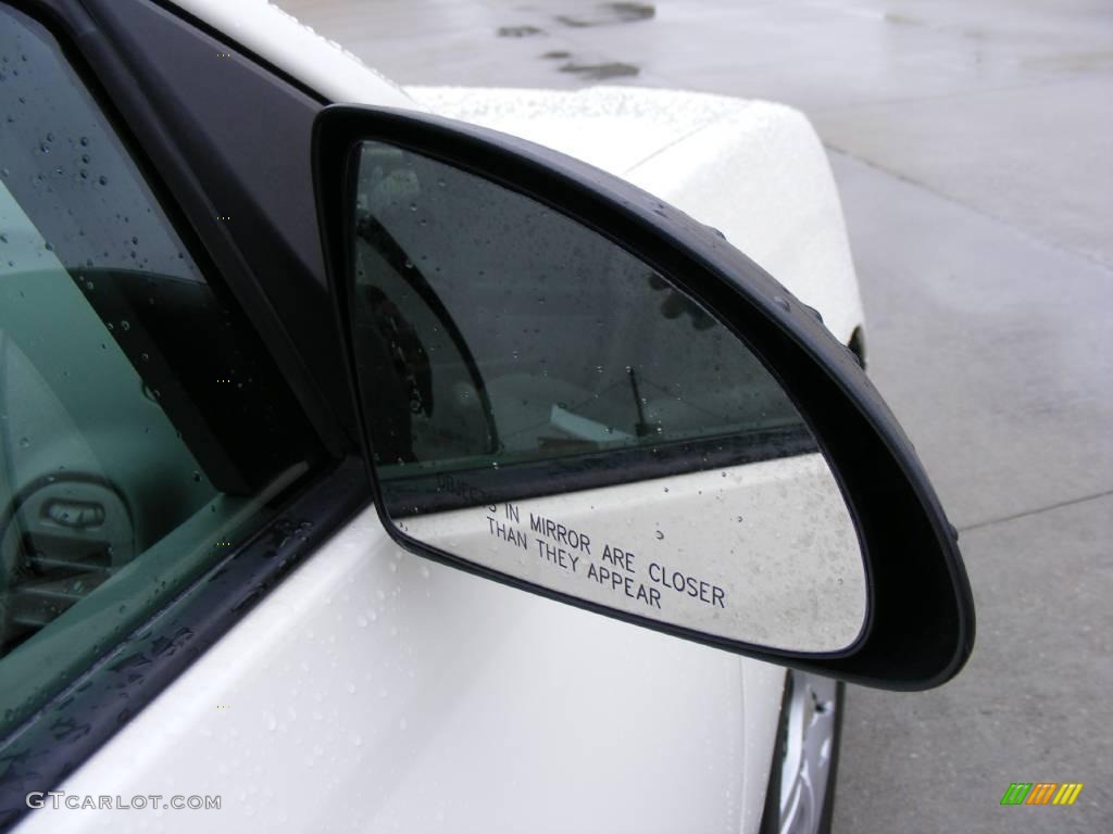2008 Malibu Classic LS Sedan - White / Titanium Gray photo #17