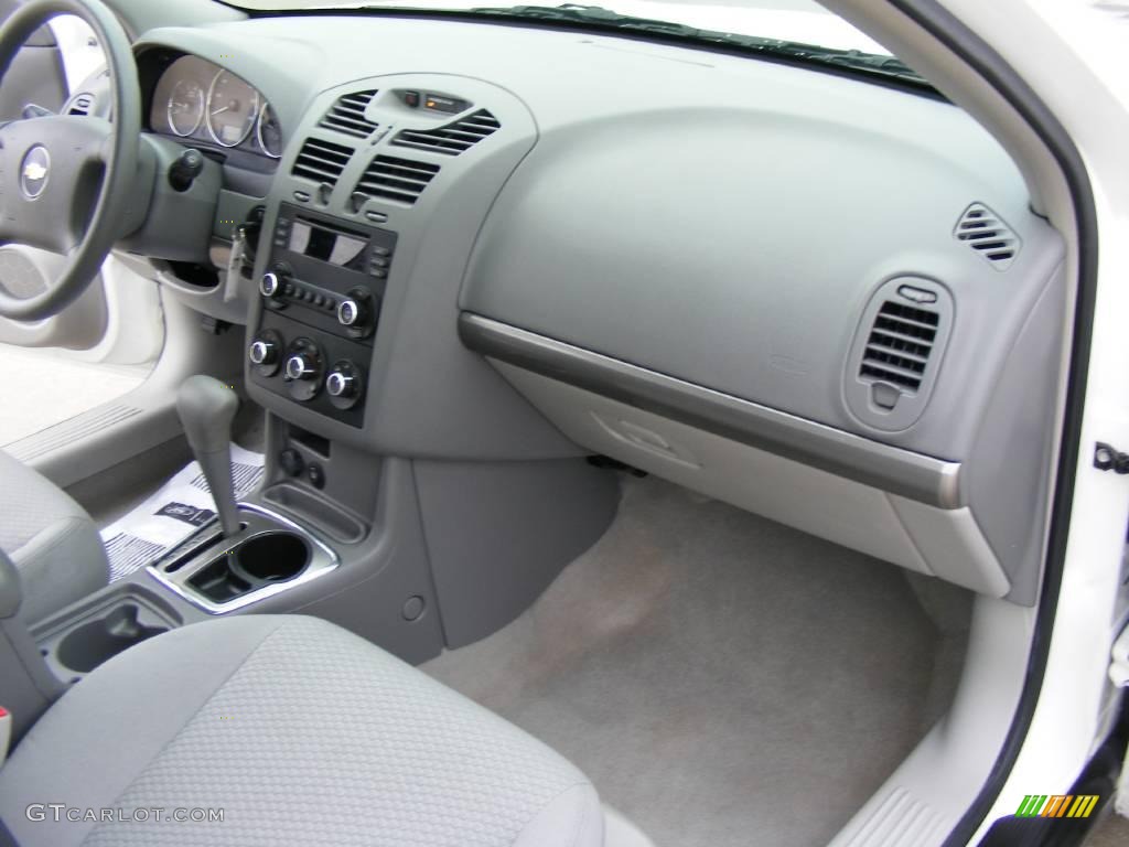 2008 Malibu Classic LS Sedan - White / Titanium Gray photo #23