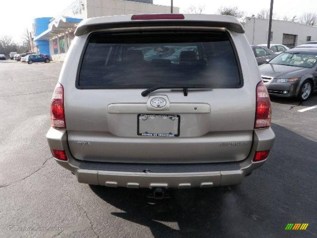 2004 4Runner Limited 4x4 - Dorado Gold Pearl / Taupe photo #3