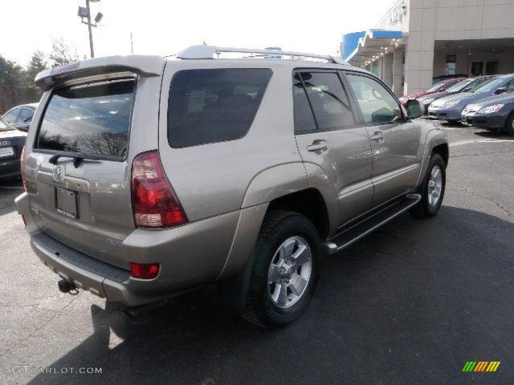 2004 4Runner Limited 4x4 - Dorado Gold Pearl / Taupe photo #4