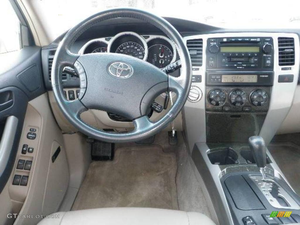 2004 4Runner Limited 4x4 - Dorado Gold Pearl / Taupe photo #12