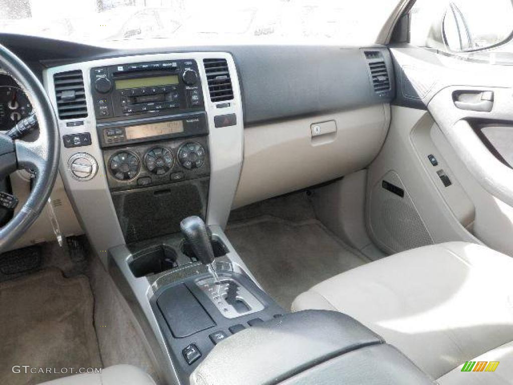 2004 4Runner Limited 4x4 - Dorado Gold Pearl / Taupe photo #13