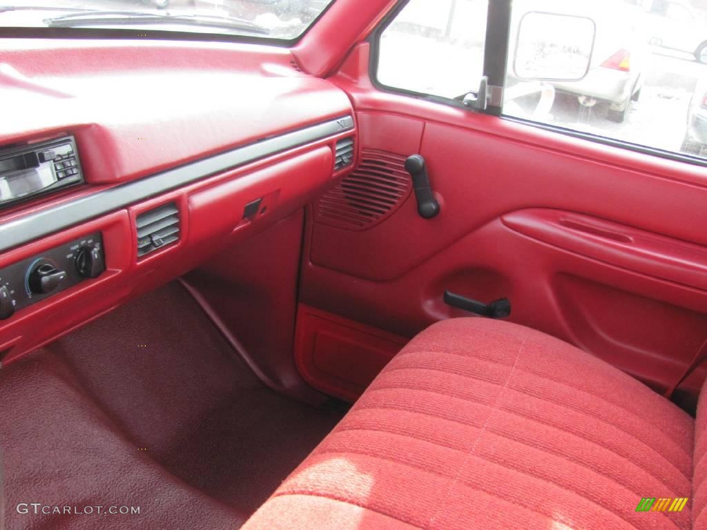 1993 F150 XL Regular Cab - Red / Red photo #17