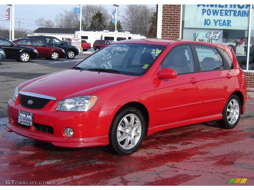 2006 Spectra Spectra5 Hatchback - Radiant Red / Gray photo #1