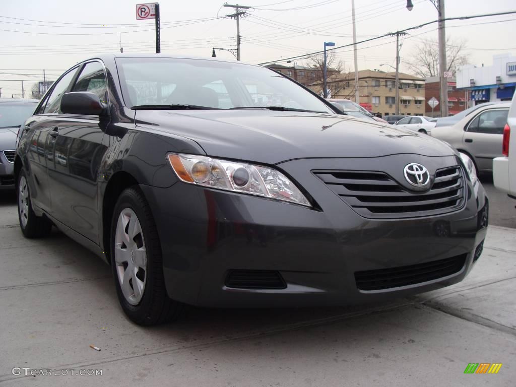 2007 Camry LE V6 - Magnetic Gray Metallic / Dark Charcoal photo #1