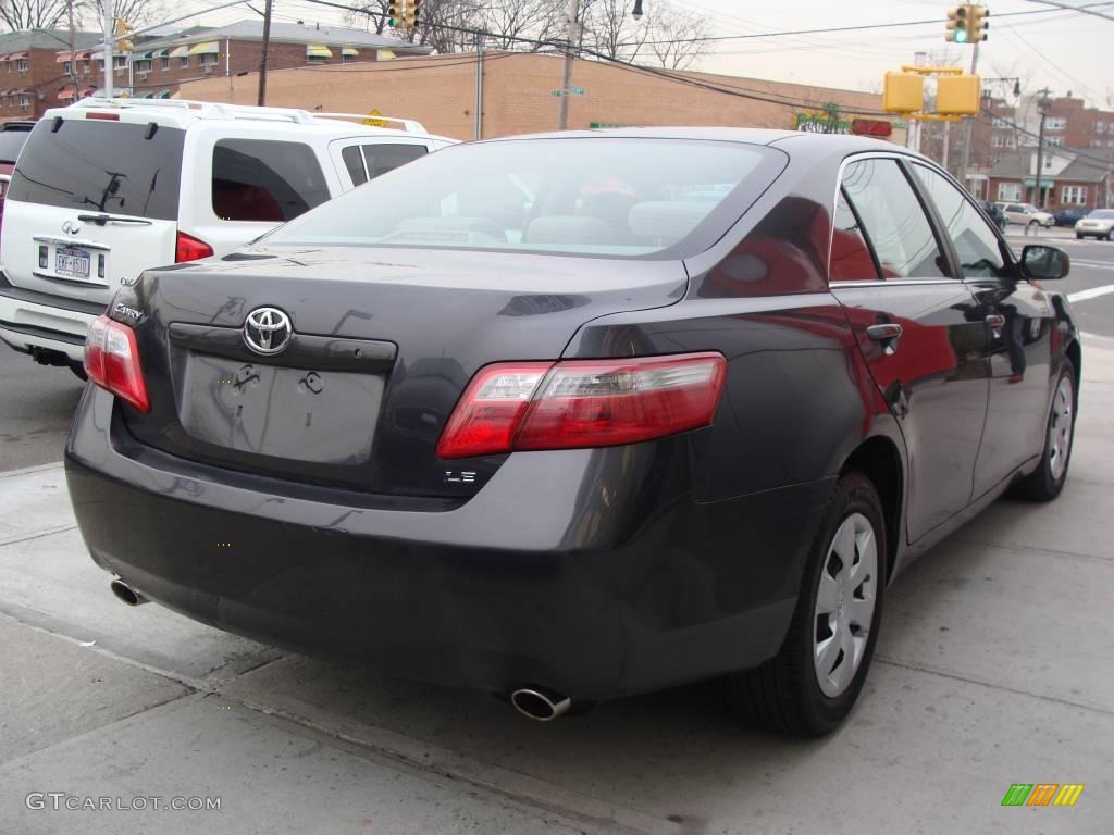 2007 Camry LE V6 - Magnetic Gray Metallic / Dark Charcoal photo #4