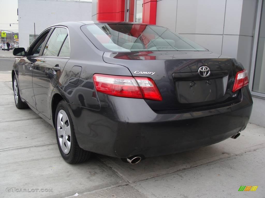 2007 Camry LE V6 - Magnetic Gray Metallic / Dark Charcoal photo #6