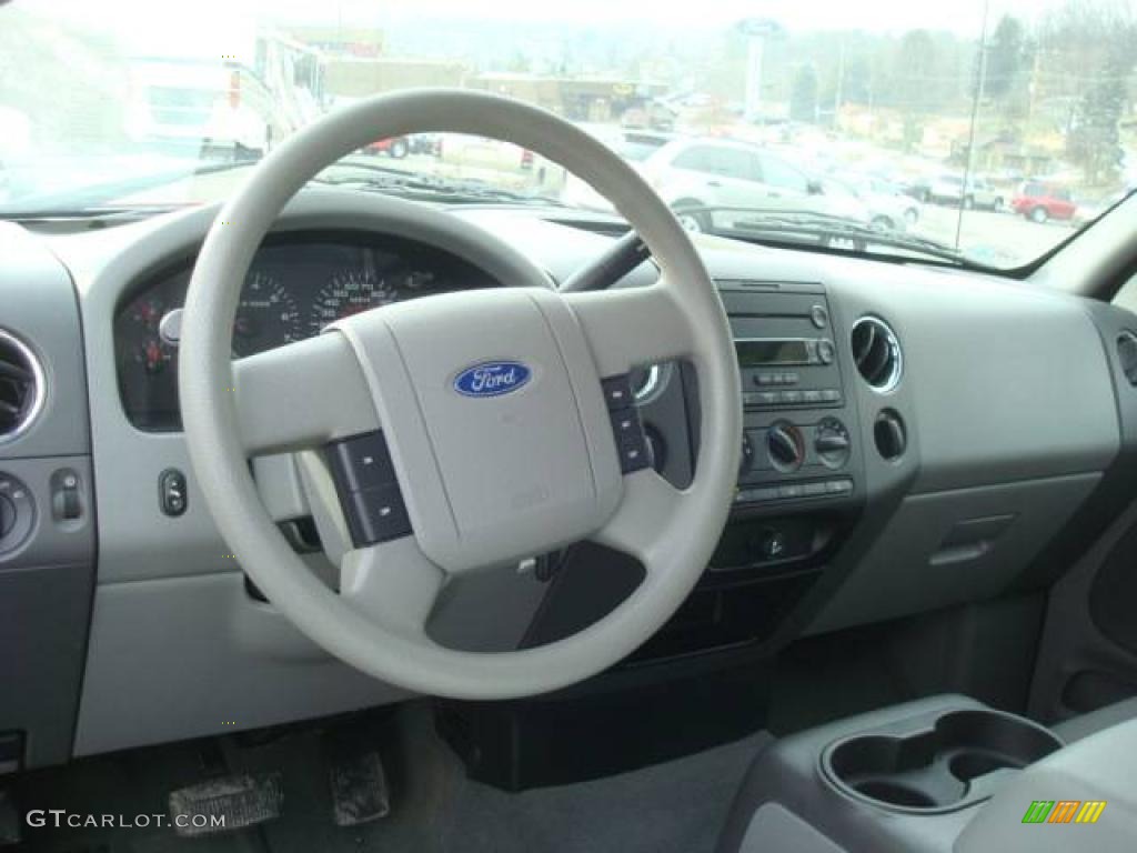 2006 F150 XLT SuperCab 4x4 - Bright Red / Medium/Dark Flint photo #12