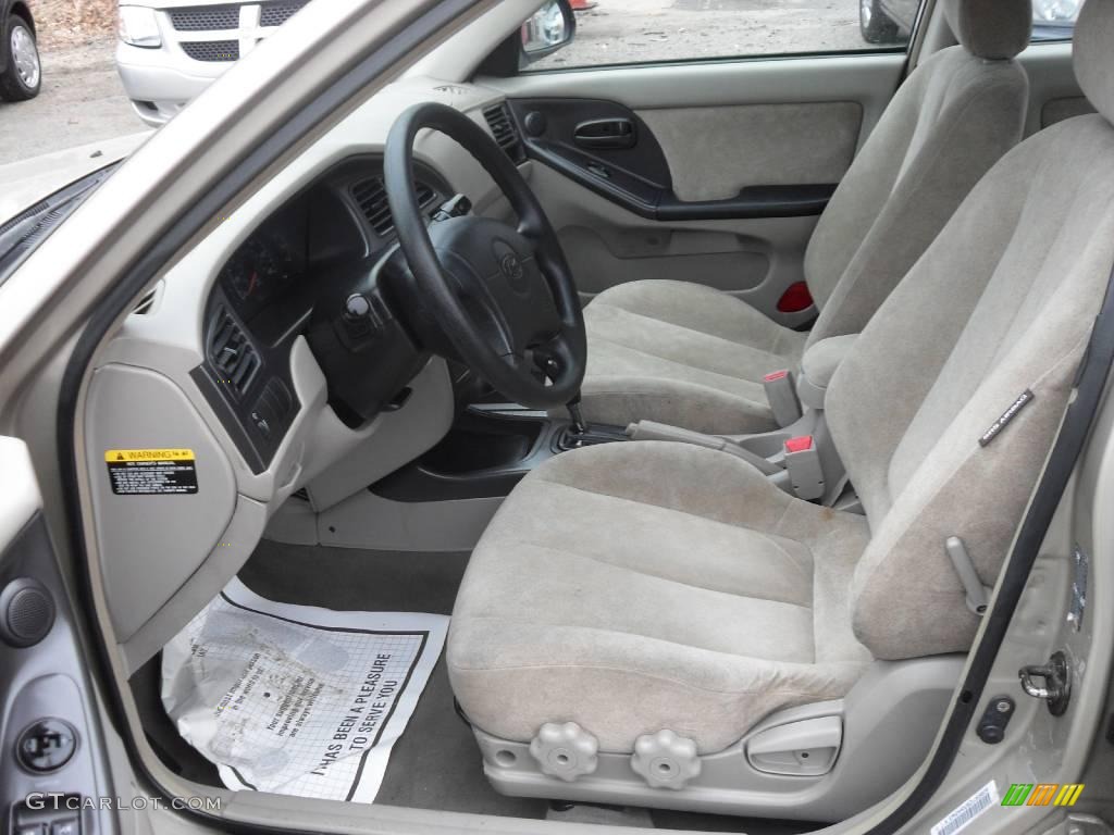 2002 Elantra GLS Sedan - Champagne Beige / Beige photo #9