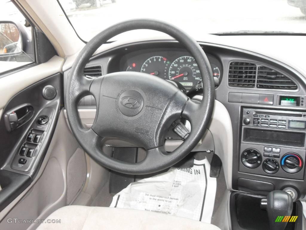 2002 Elantra GLS Sedan - Champagne Beige / Beige photo #14