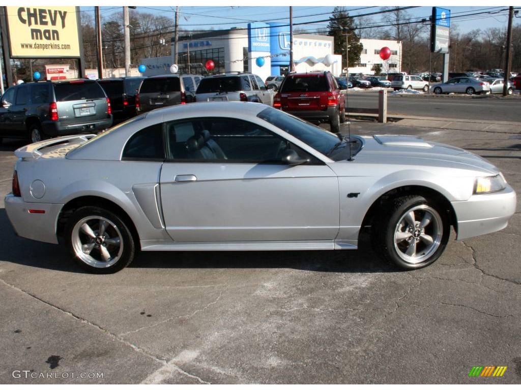 2001 Mustang GT Coupe - Silver Metallic / Dark Charcoal photo #4