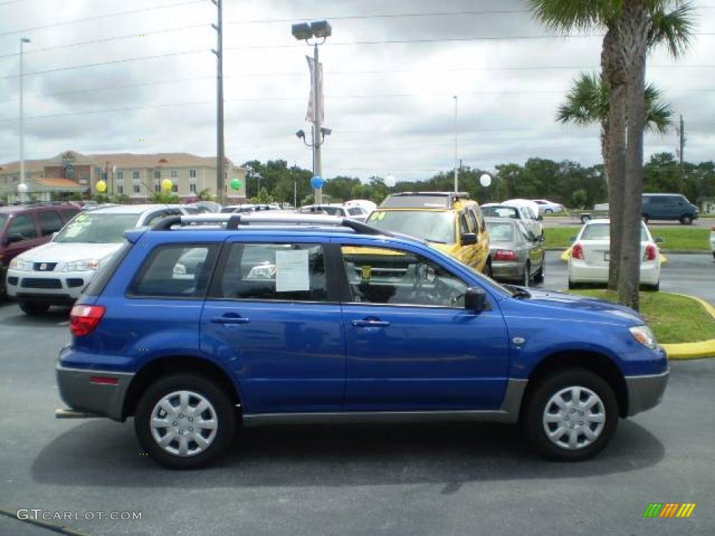2006 Outlander LS - Electric Blue Pearl / Charcoal photo #6