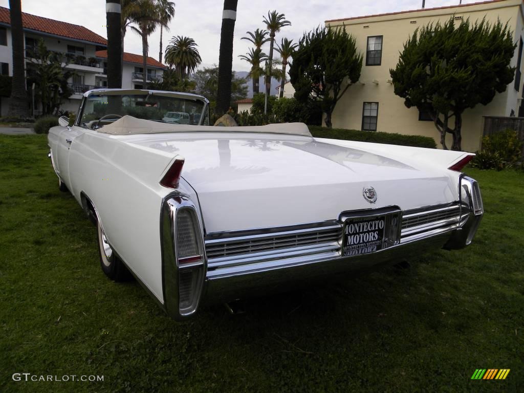 1964 Fleetwood Eldorado - White / Beige photo #6