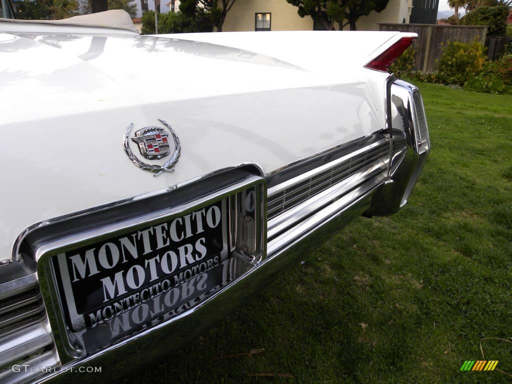 1964 Fleetwood Eldorado - White / Beige photo #9