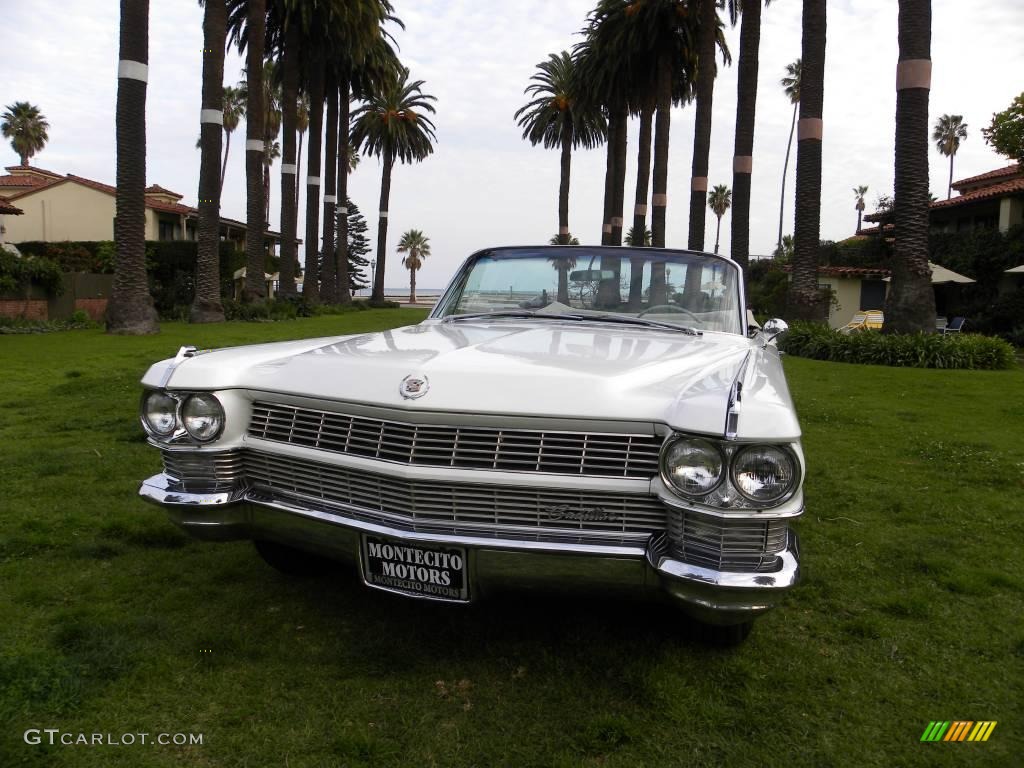 1964 Fleetwood Eldorado - White / Beige photo #13