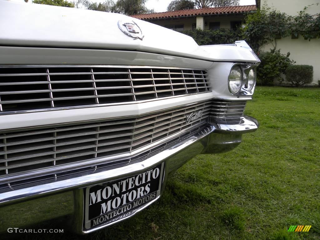 1964 Fleetwood Eldorado - White / Beige photo #18