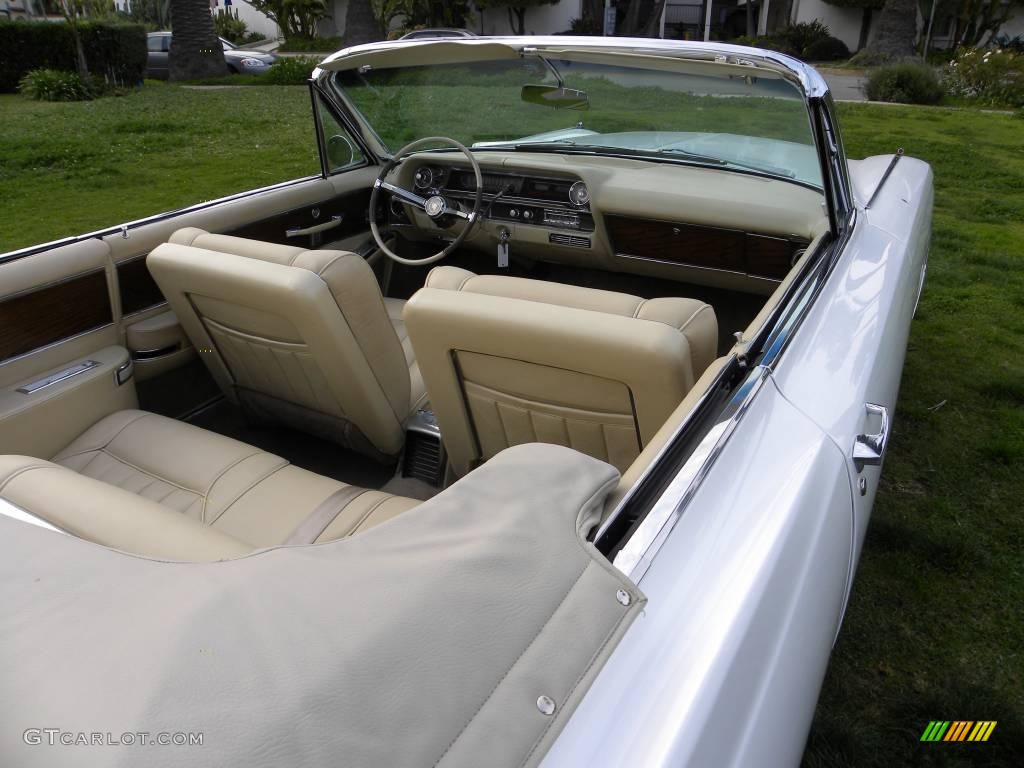 1964 Fleetwood Eldorado - White / Beige photo #22