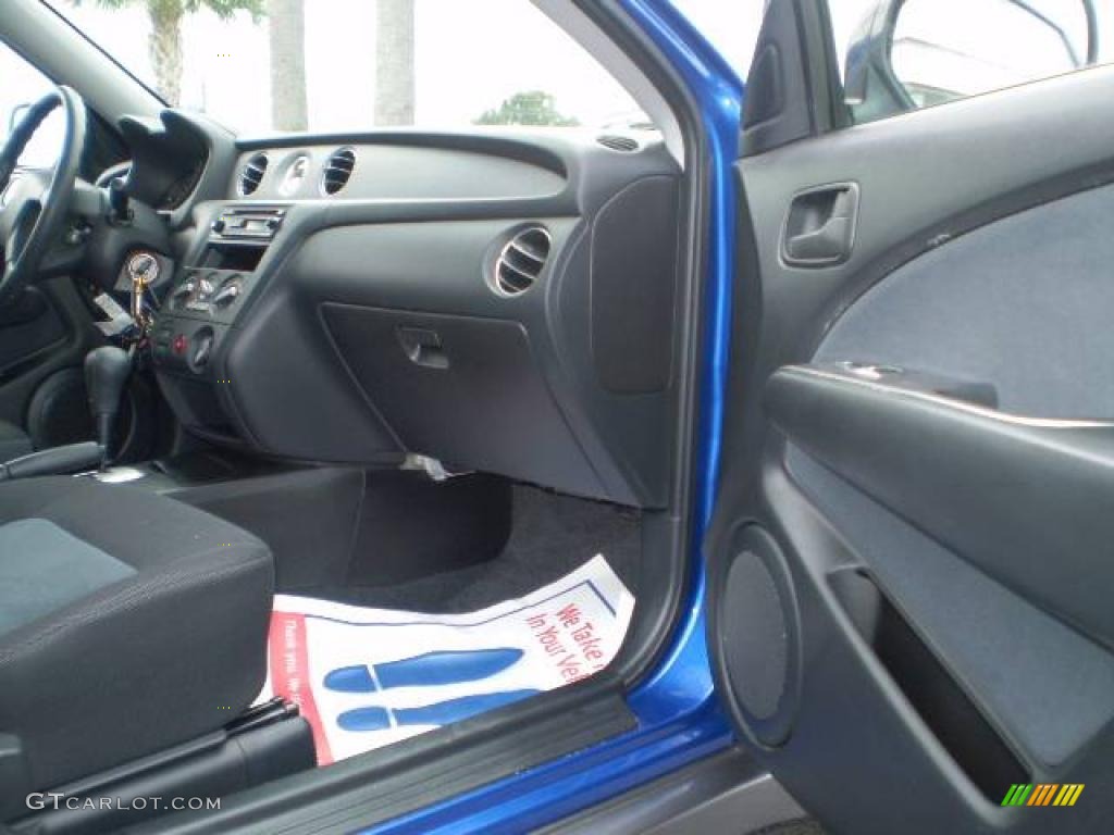 2006 Outlander LS - Electric Blue Pearl / Charcoal photo #16