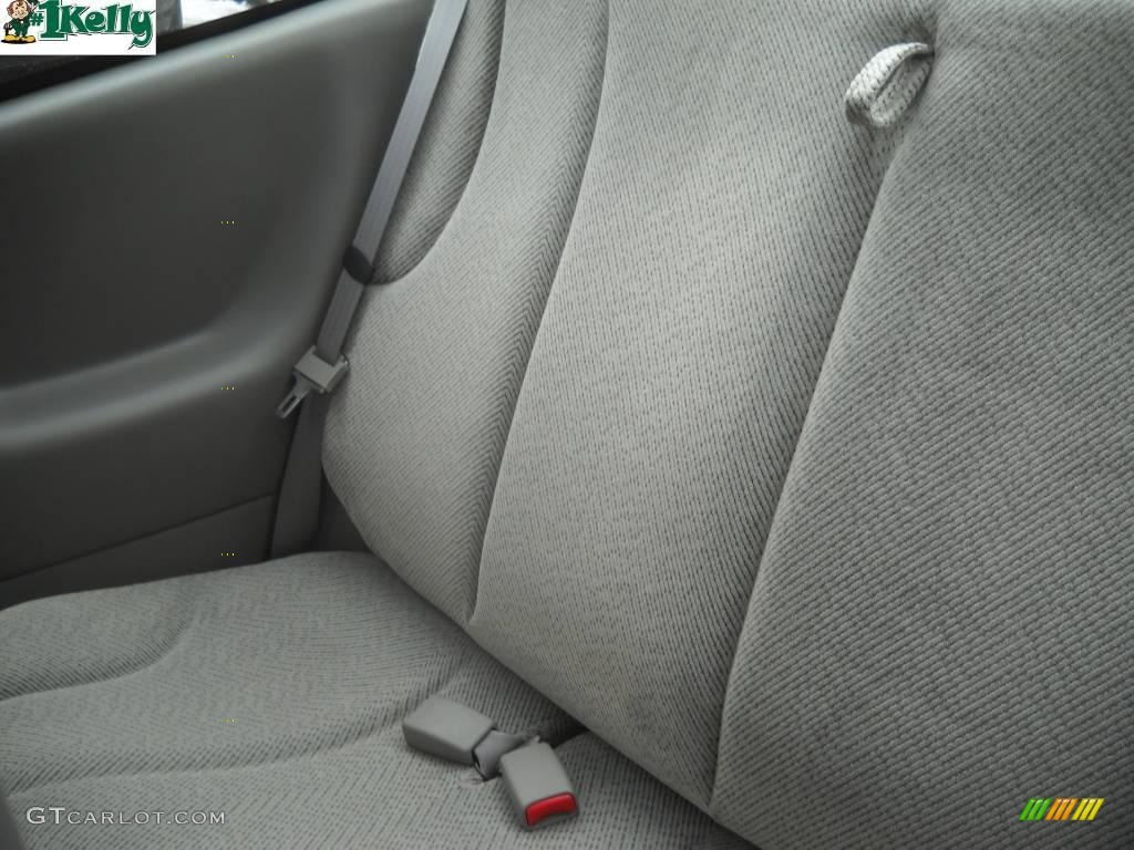 2001 Cavalier Z24 Coupe - Bright Red / Medium Gray photo #13